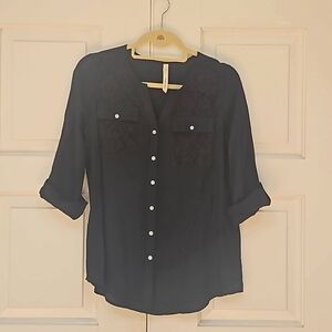 Woman's shirt Navy maybe a S